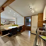 Wolf Retreat Im Lechtal Davor Appartementhaus Michaela アパート
