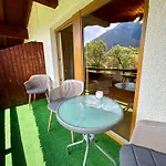 Wolf Retreat Im Lechtal Davor Appartementhaus Michaela アパート バッハ