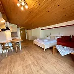 Wolf Retreat Im Lechtal Davor Appartementhaus Michaela バッハ