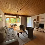 Wolf Retreat Im Lechtal Davor Appartementhaus Michaela アパート