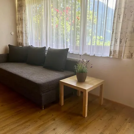 Wolf Retreat Im Lechtal Davor Appartementhaus Michaela