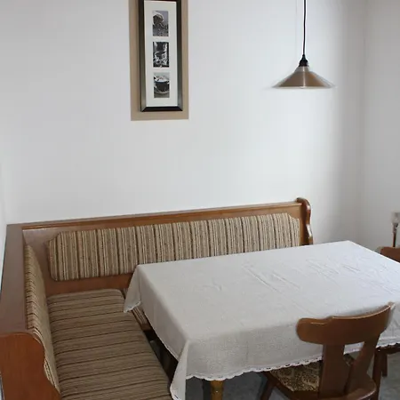 公寓 Wolf Retreat Im Lechtal Davor Appartementhaus Michaela 巴赫