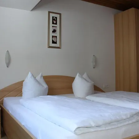 公寓 Wolf Retreat Im Lechtal Davor Appartementhaus Michaela *