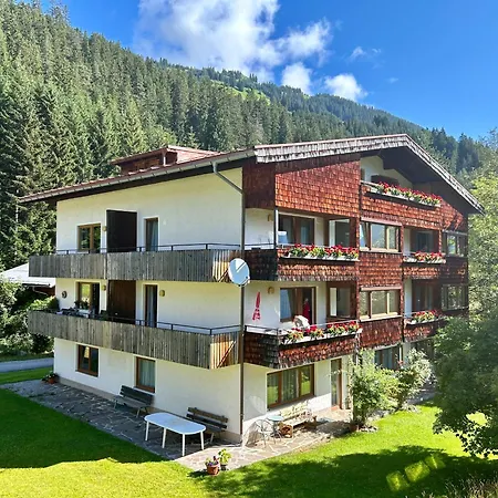 Wolf Retreat Im Lechtal Davor Appartementhaus Michaela 公寓