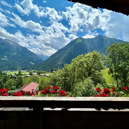 Wolf Retreat Im Lechtal Davor Appartementhaus Michaela 巴赫